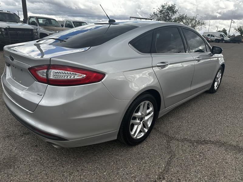Ford Fusion SE 2016