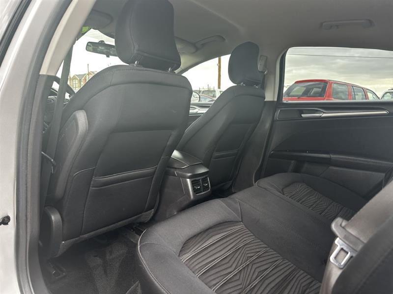 Ford Fusion SE 2016