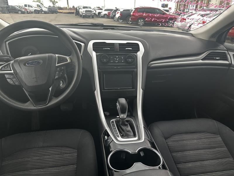 Ford Fusion SE 2016