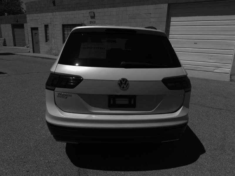Volkswagen Tiguan S 2018