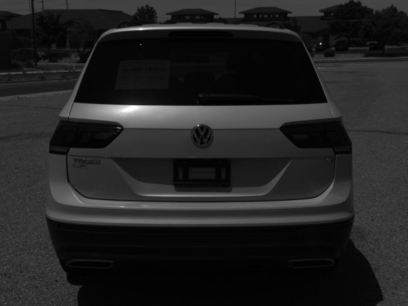 Volkswagen Tiguan S 2018