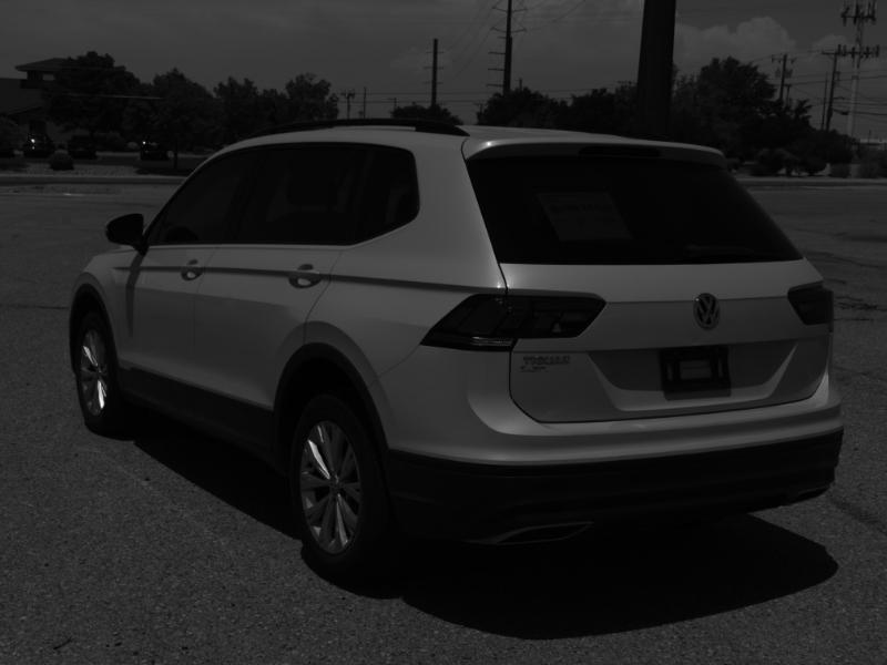 Volkswagen Tiguan S 2018