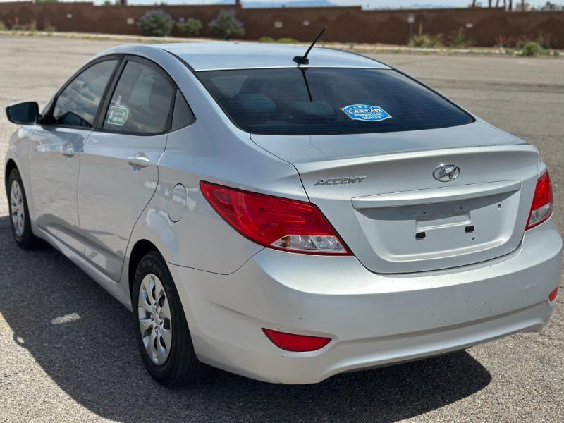 Hyundai Accent SE 4-Door 6A 2017