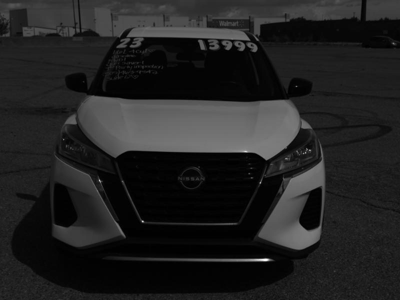 Nissan Kicks  2023