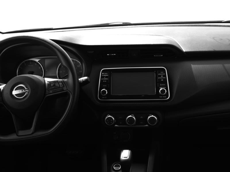 Nissan Kicks  2023