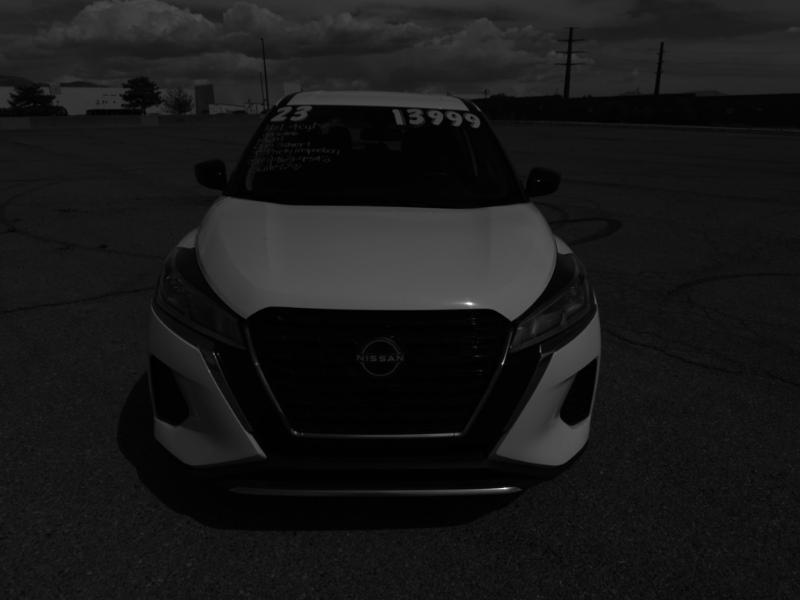 Nissan Kicks  2023