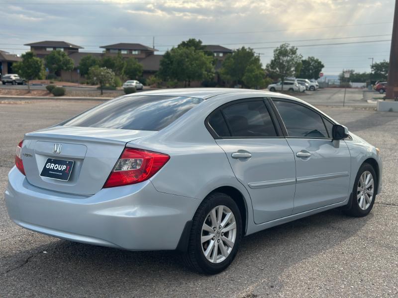 Honda Civic EX Sedan 5-Speed AT 2012