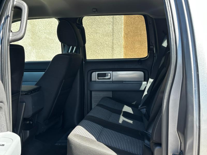 Ford F-150 SuperCrew Crew Cab 139" XLT 2011