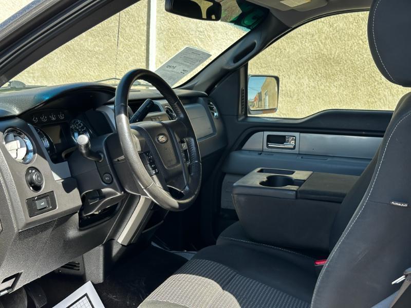 Ford F-150 SuperCrew Crew Cab 139" XLT 2011