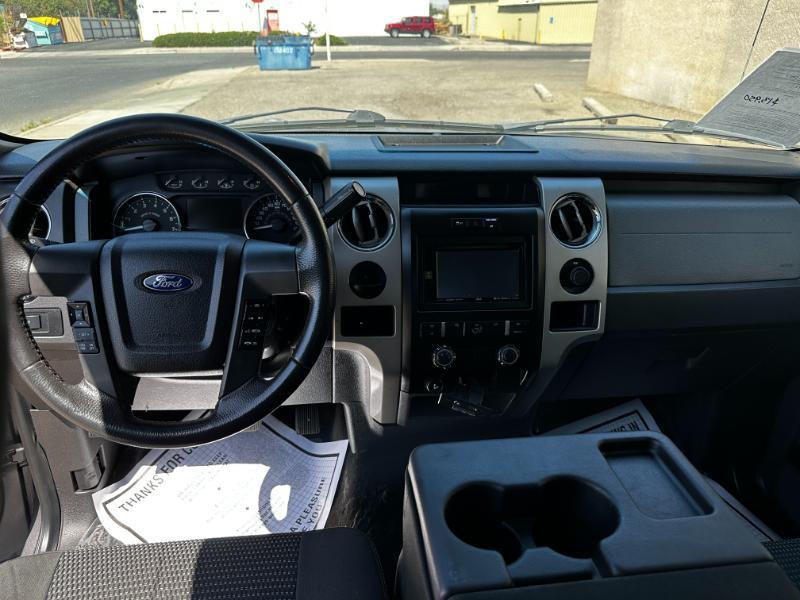 Ford F-150 SuperCrew Crew Cab 139" XLT 2011