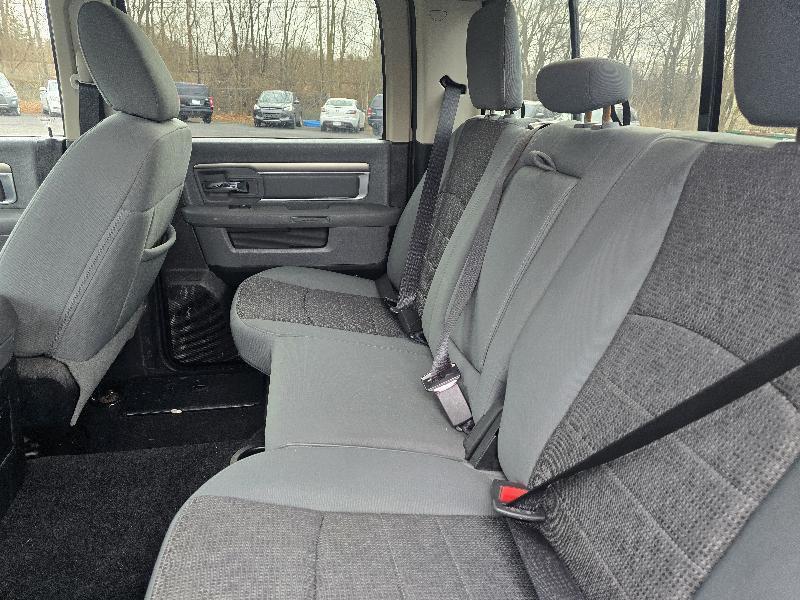 RAM 1500 SLT Crew Cab SWB 4WD 2014