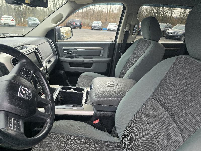 RAM 1500 SLT Crew Cab SWB 4WD 2014