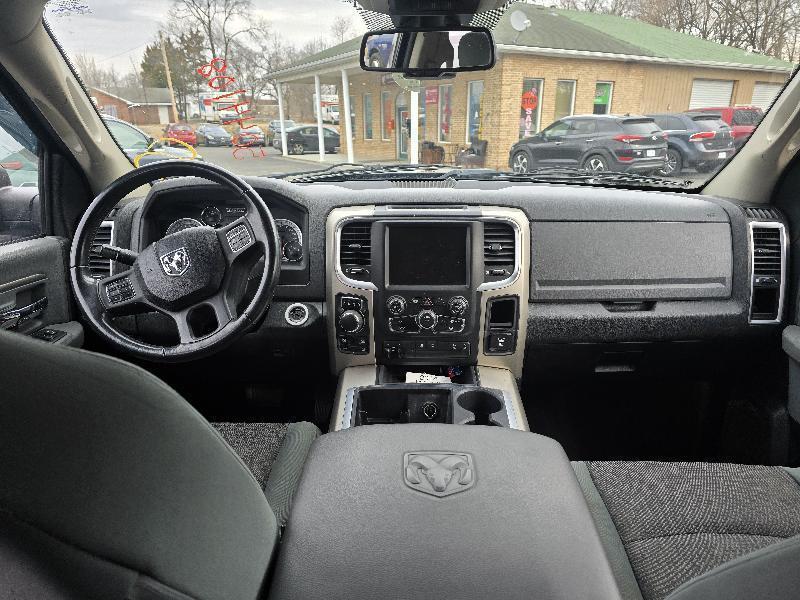 RAM 1500 SLT Crew Cab SWB 4WD 2014