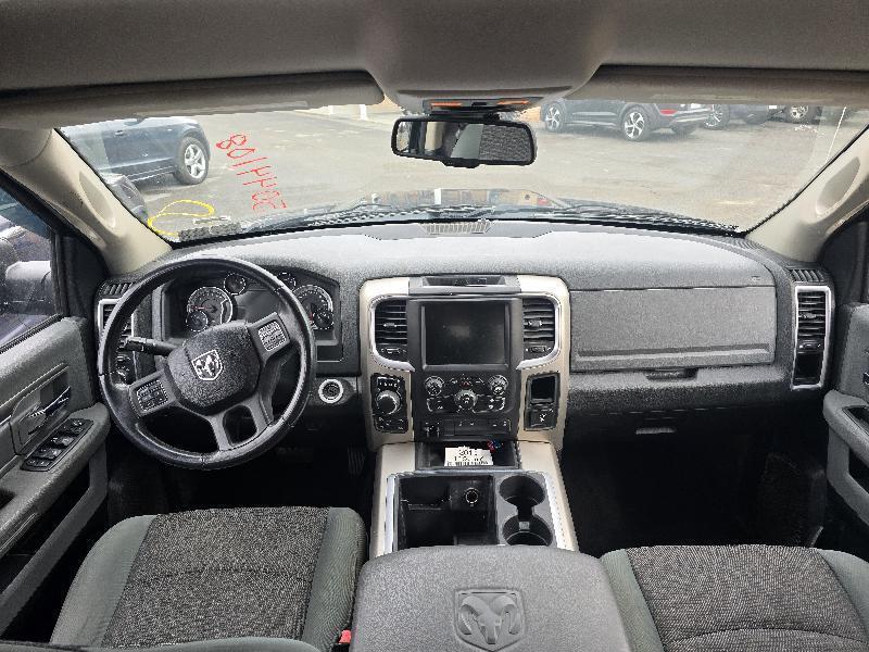 RAM 1500 SLT Crew Cab SWB 4WD 2014