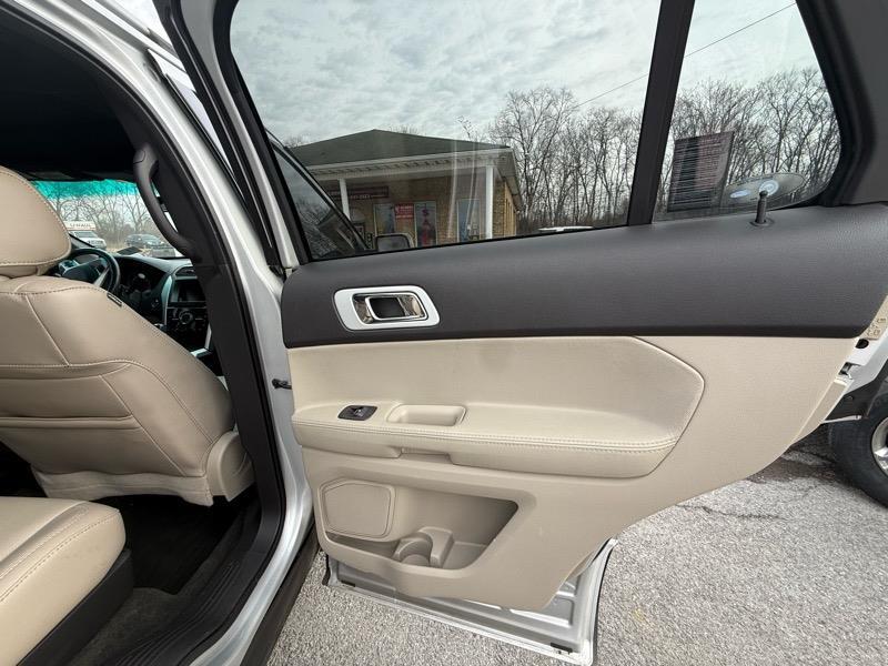 Ford Explorer Limited FWD 2014