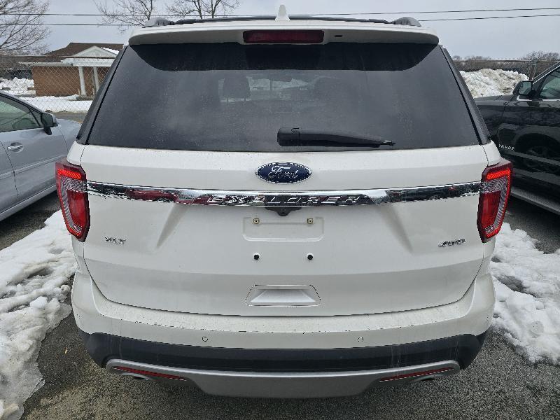 Ford Explorer XLT 4WD 2017