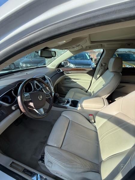 Cadillac SRX Luxury AWD 2012