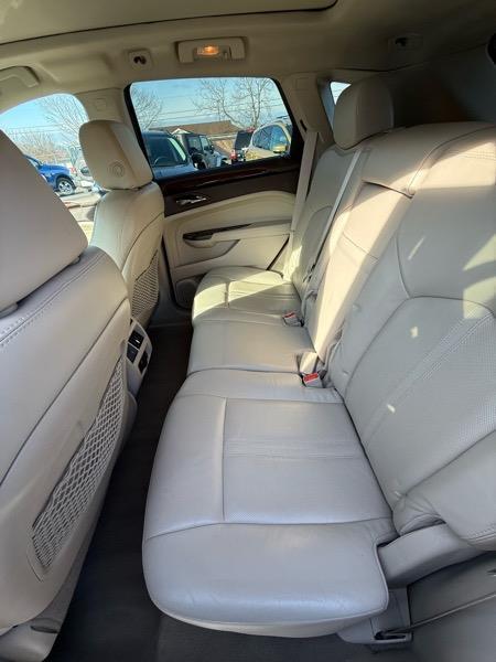 Cadillac SRX Luxury AWD 2012