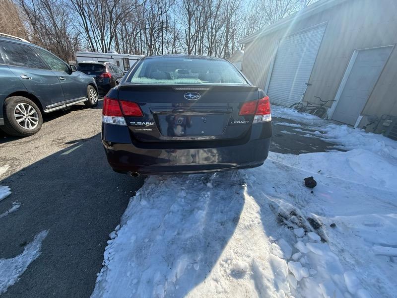 Subaru Legacy 2.5i Premium 2013