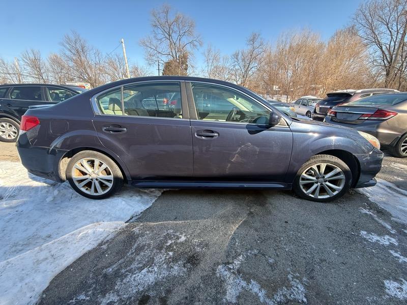 Subaru Legacy 2.5i Premium 2013