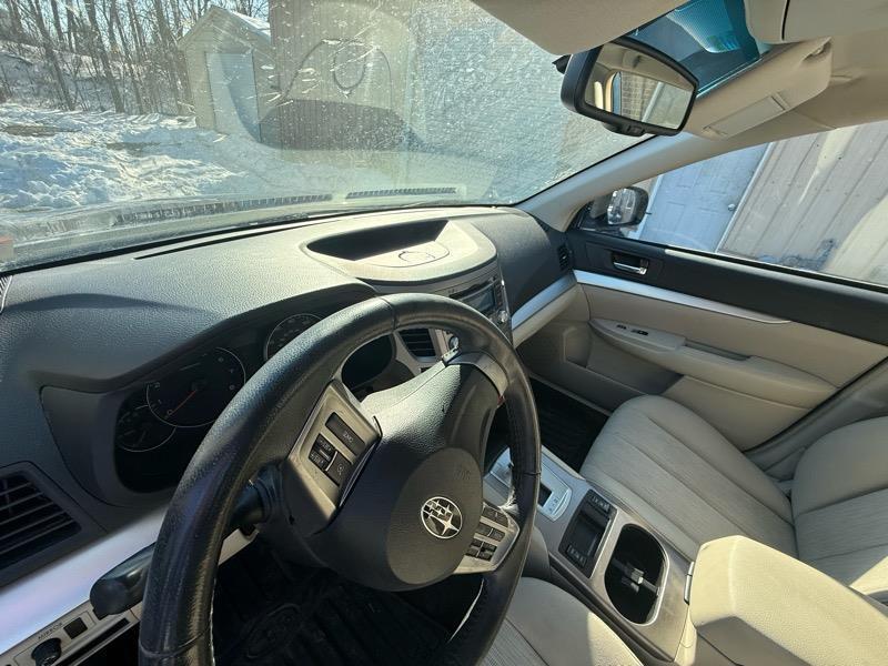 Subaru Legacy 2.5i Premium 2013