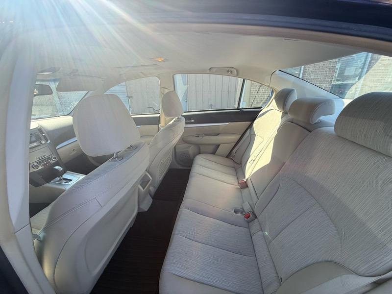 Subaru Legacy 2.5i Premium 2013