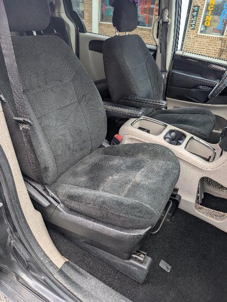 Dodge Grand Caravan SXT 2012