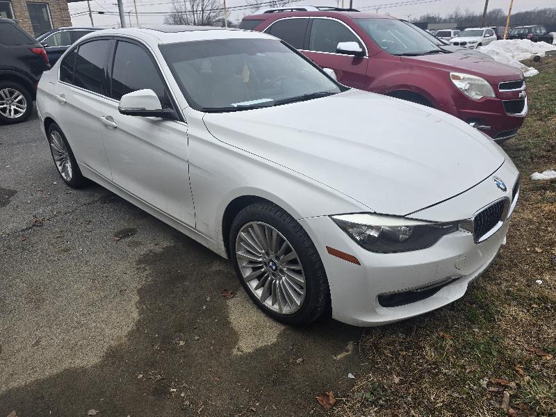 BMW 3-Series 328i Sedan 2012
