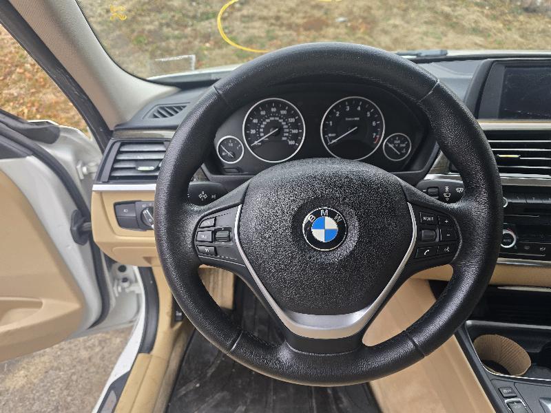 BMW 3-Series 328i Sedan 2012