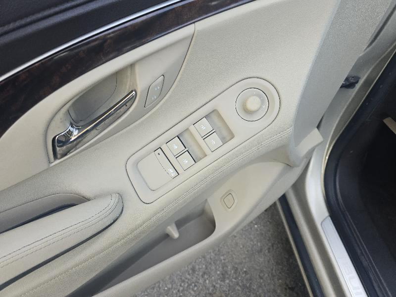 Buick LaCrosse Base 2014