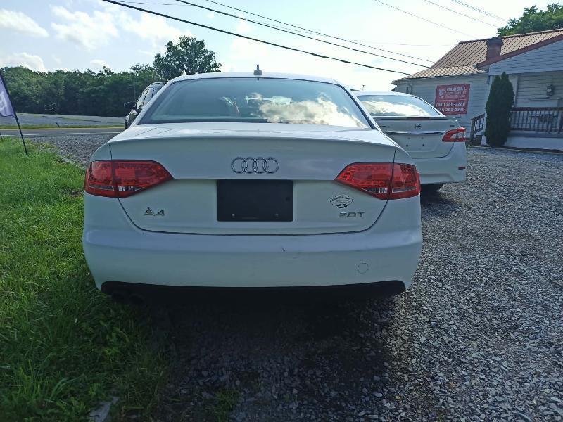 Audi A4 2.0 T Sedan FrontTrak Multitronic 2011