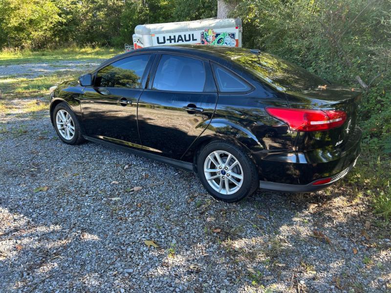 Ford Focus SE Sedan 2016