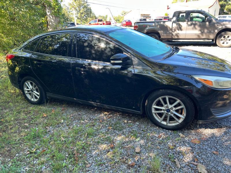 Ford Focus SE Sedan 2016
