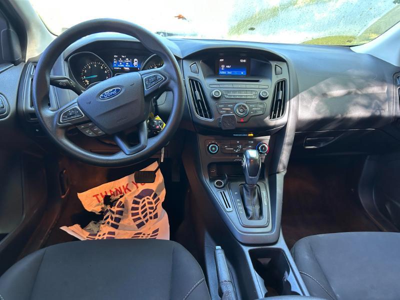 Ford Focus SE Sedan 2016