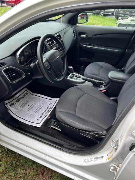 Chrysler 200 LX 2014