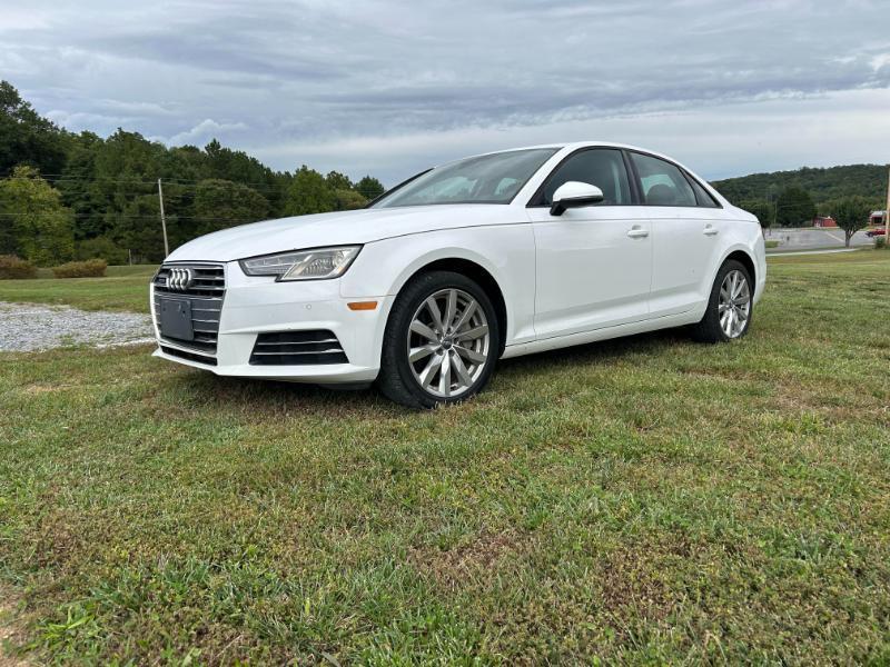 Audi A4 2.0T Premium quattro Sedan 2017