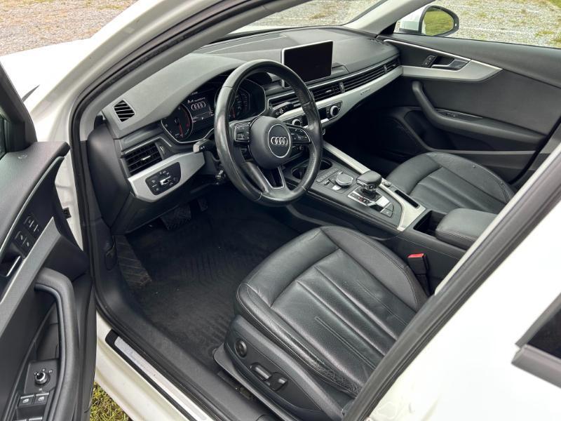 Audi A4 2.0T Premium quattro Sedan 2017