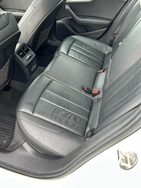 Audi A4 2.0T Premium quattro Sedan 2017