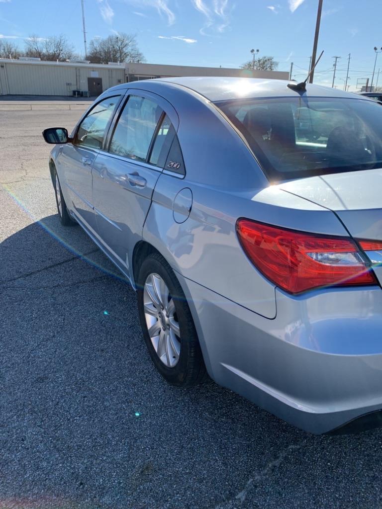Chrysler 200 Touring 2012