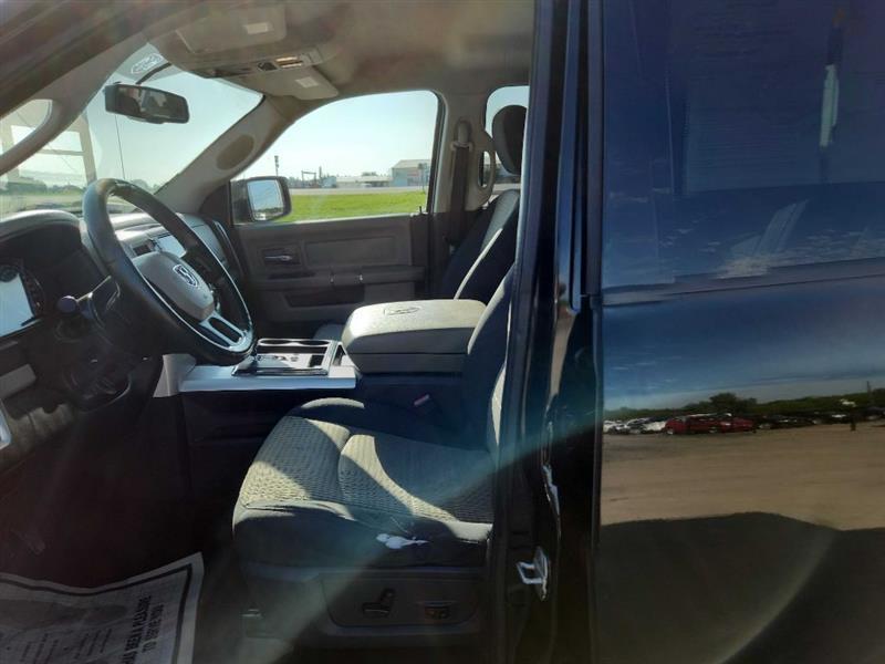 Dodge 1500 SLT Crew Cab 2WD 2012