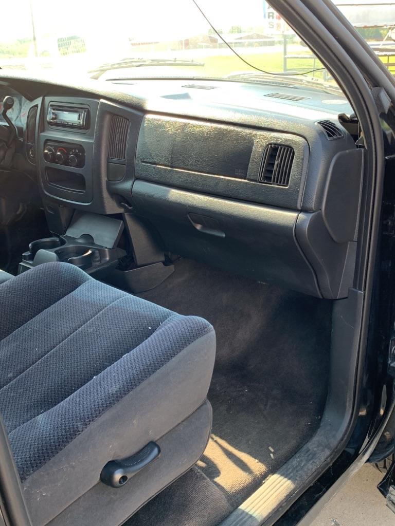 Dodge Ram 1500 ST Quad Cab 2WD 2004