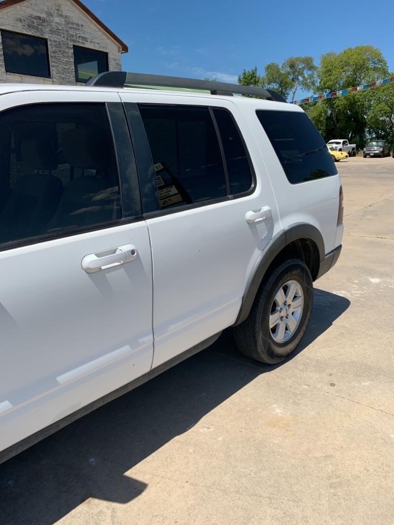 Ford Explorer XLT 4.0L 2WD 2007