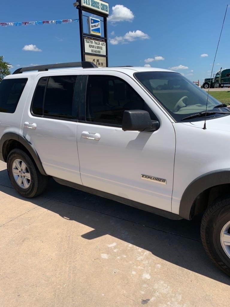 Ford Explorer XLT 4.0L 2WD 2007