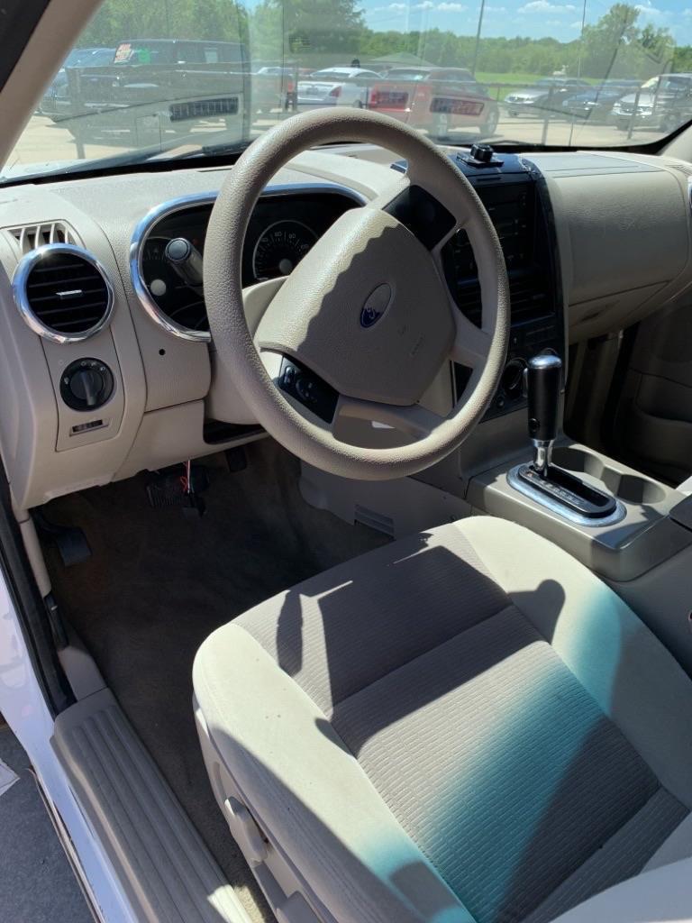 Ford Explorer XLT 4.0L 2WD 2007