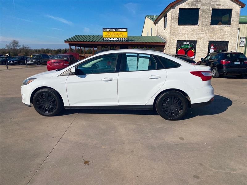 Ford Focus SE Sedan 2012