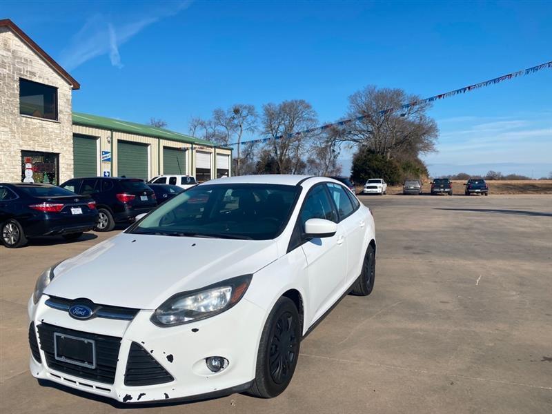 Ford Focus SE Sedan 2012