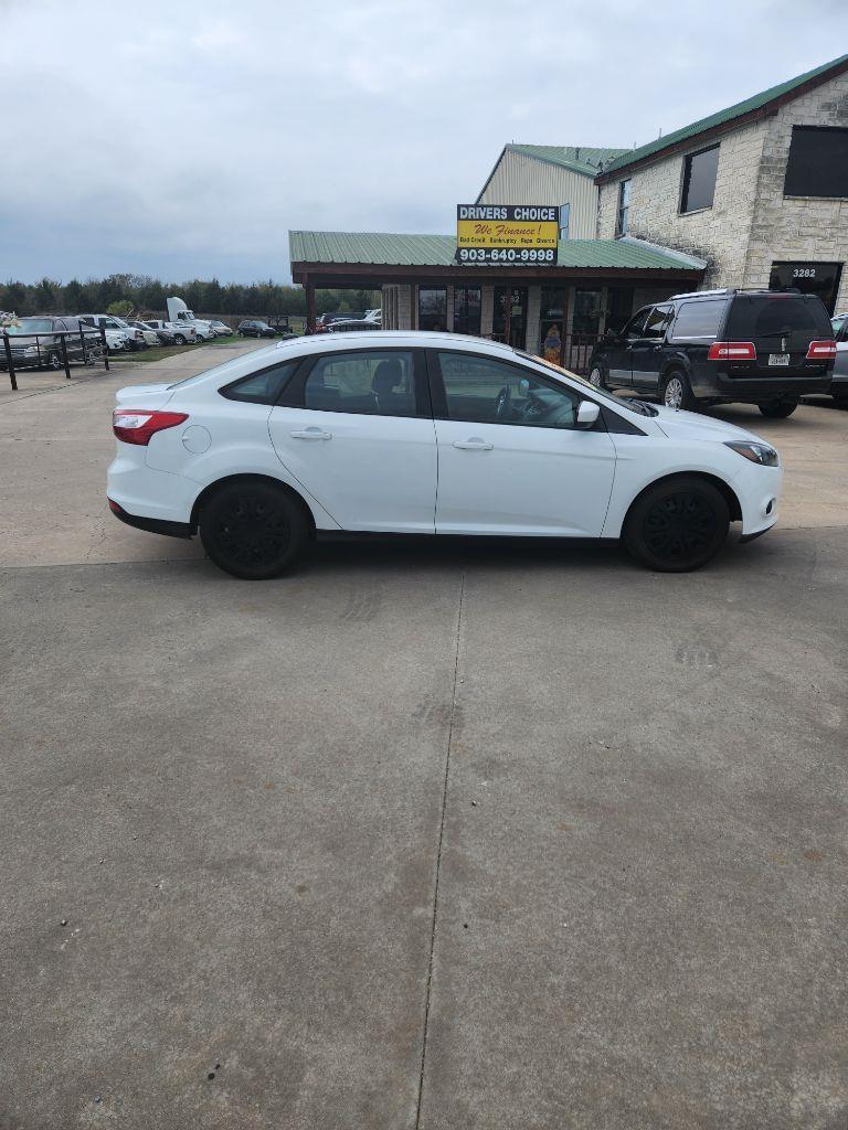 Ford Focus SE Sedan 2012