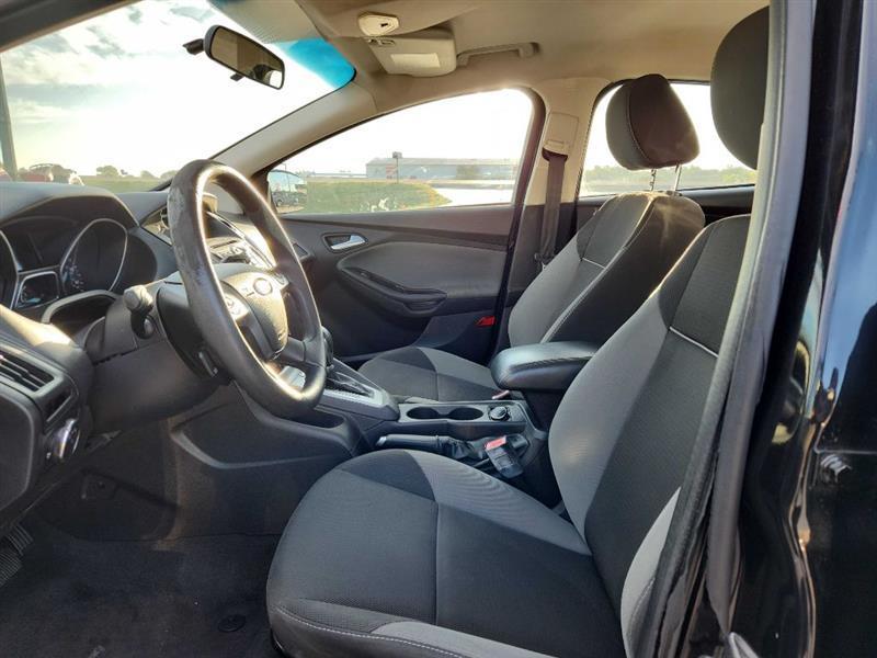 Ford Focus SE Sedan 2013