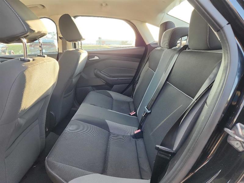 Ford Focus SE Sedan 2013