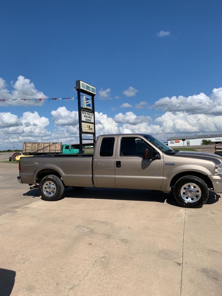 Ford F-250 SD XL SuperCab 2WD 2006